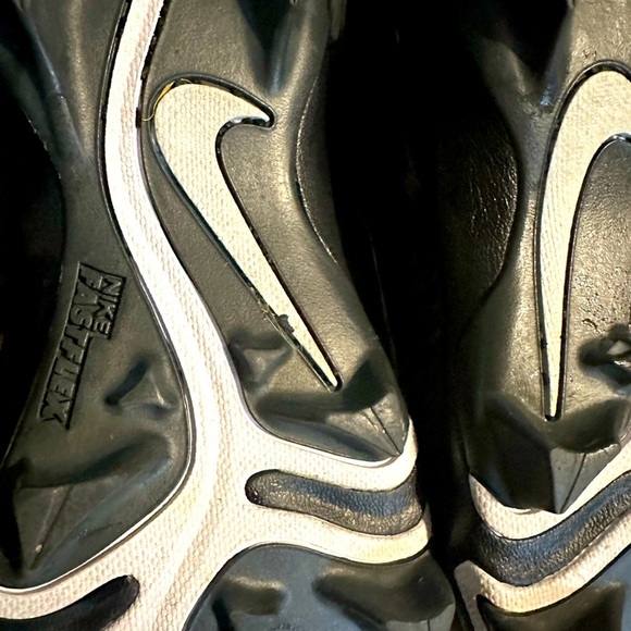 Nike Alpha cleats 11.5 Excellent condition black and white - Picture 4 of 12